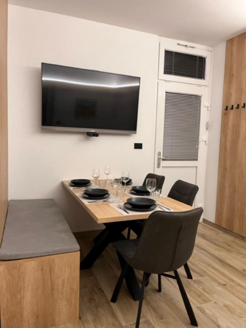 Apartma Nika Pobegi ภายนอก รูปภาพ